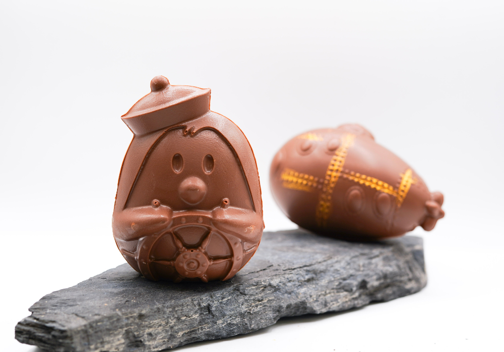 Moulage de pâques matelot en chocolat